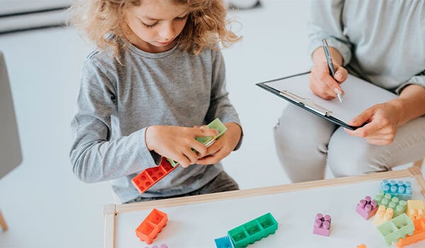 Conferencia magistral: Más allá de la conducta: claves neuropsicológicas para comprender a niños y adolescentes