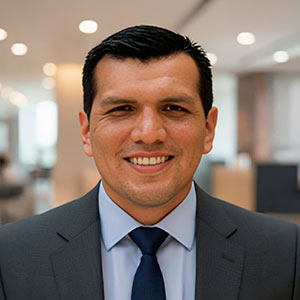 <p><span>Marco Guillermo Mayor</span><br>Coordinador del grupo de investigación DATIA de la UNMSM, orientado al estudio de la innovación, la transformación digital y la IA aplicadas a la gestión empresarial.</p>